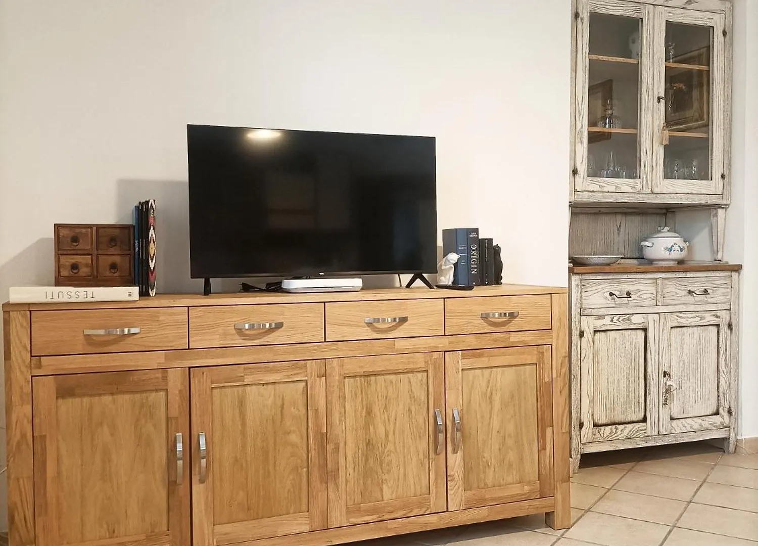 アパート Bright Port View Apartment- Free Parking カリアリ イタリア