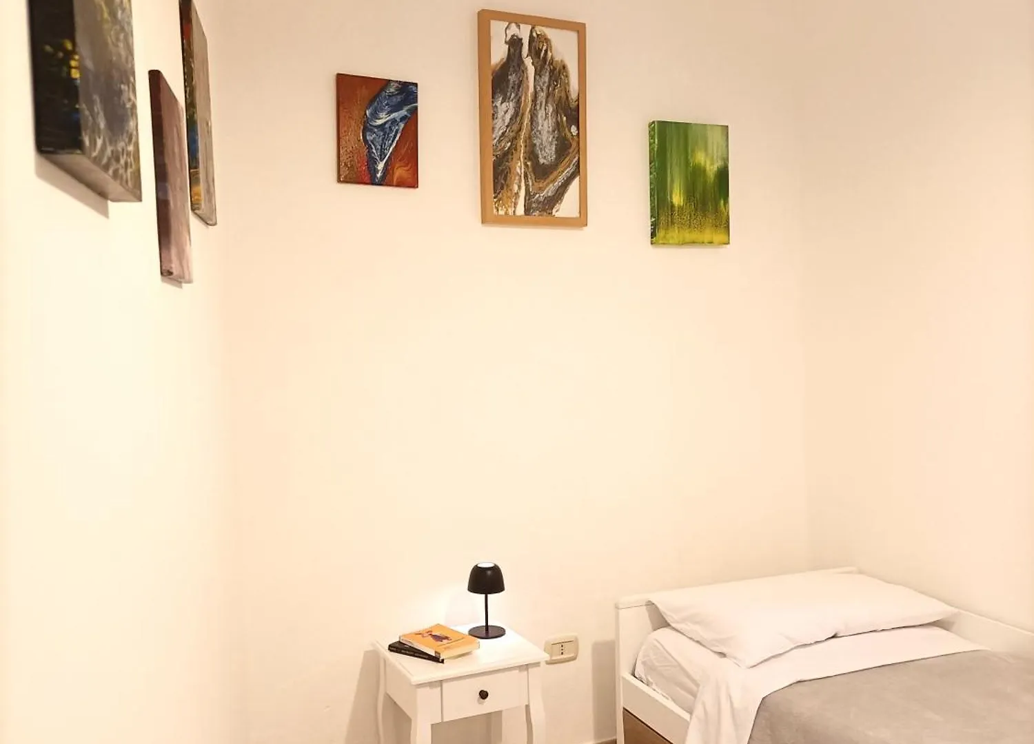 Bright Port View Apartment- Free Parking カリアリ アパート