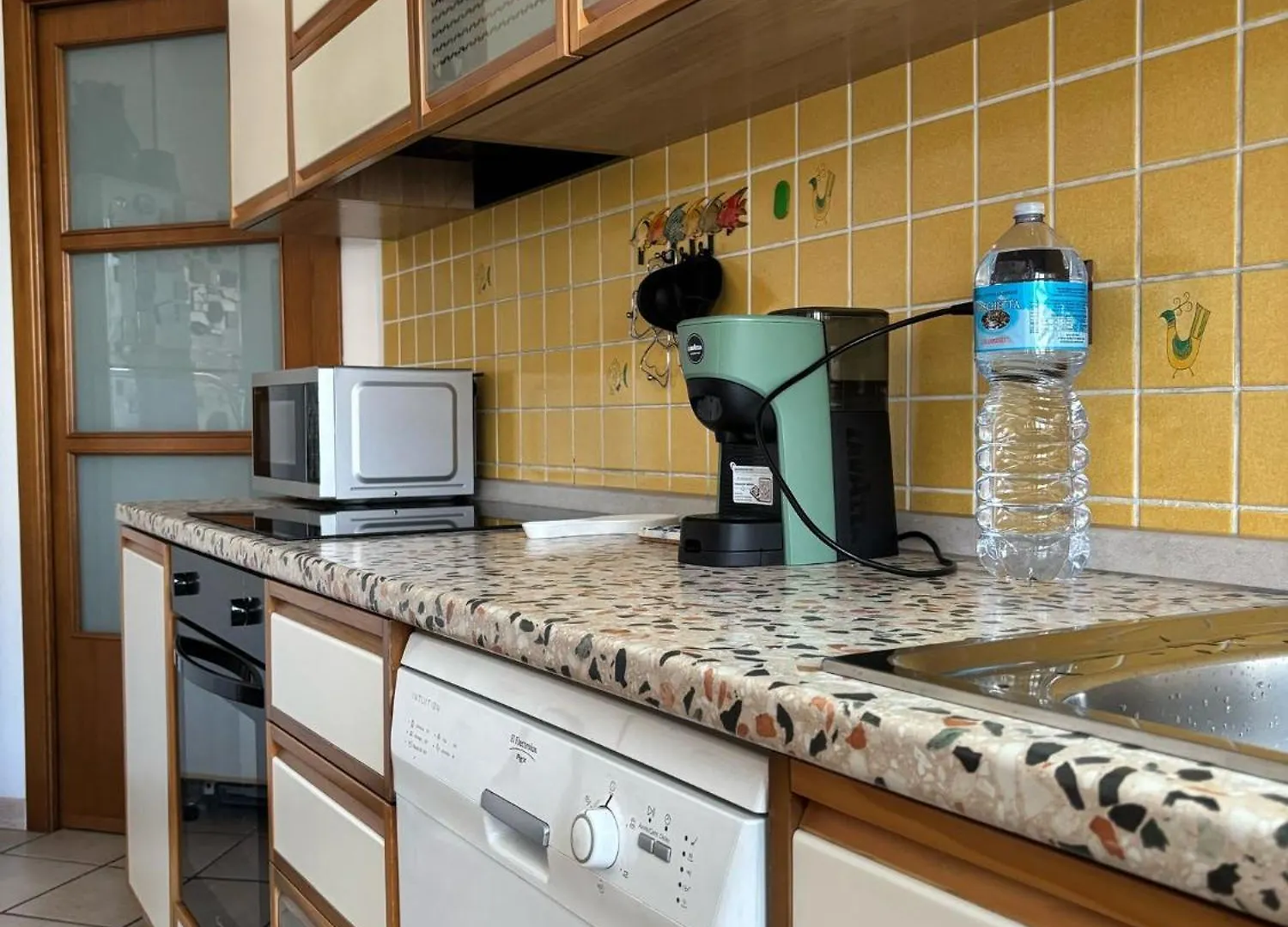 Apartment Bright Port View Apartment- Free Parking Cagliari Italy